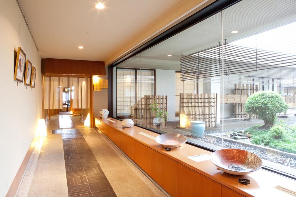 Hotel Granmirage Uozu Екстер'єр фото
