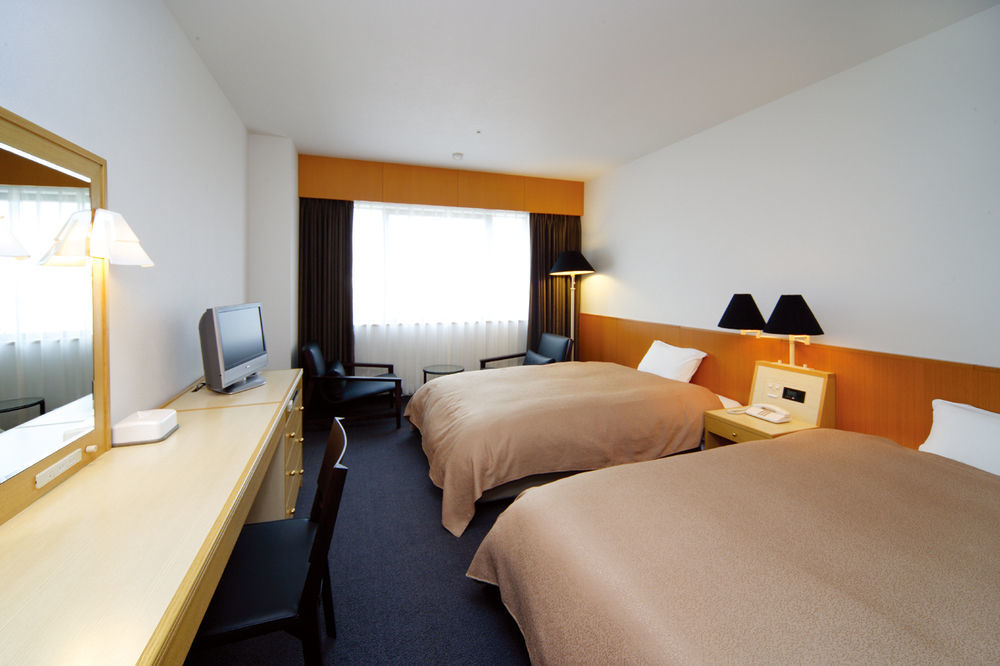Hotel Granmirage Uozu Екстер'єр фото