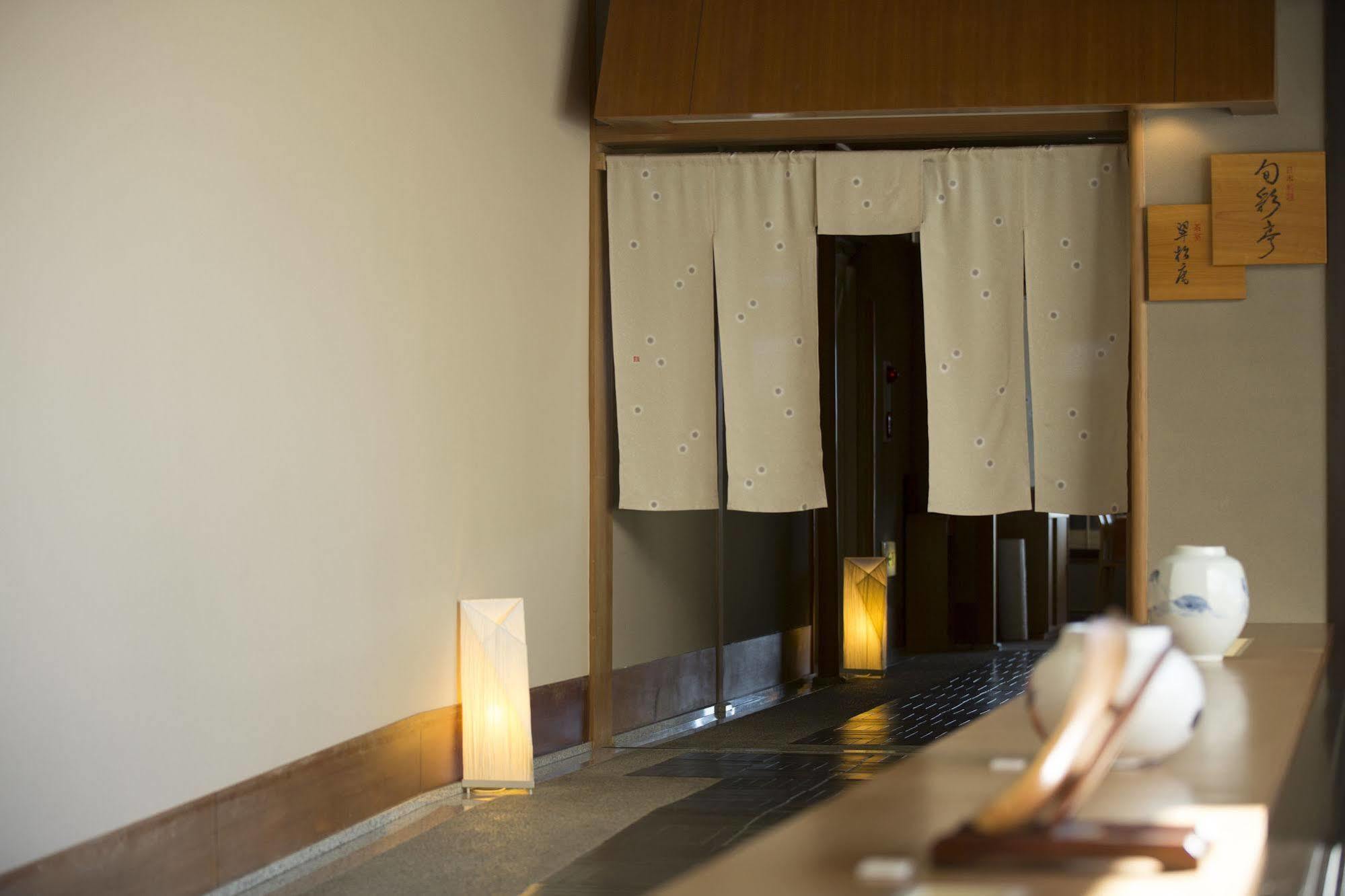 Hotel Granmirage Uozu Екстер'єр фото