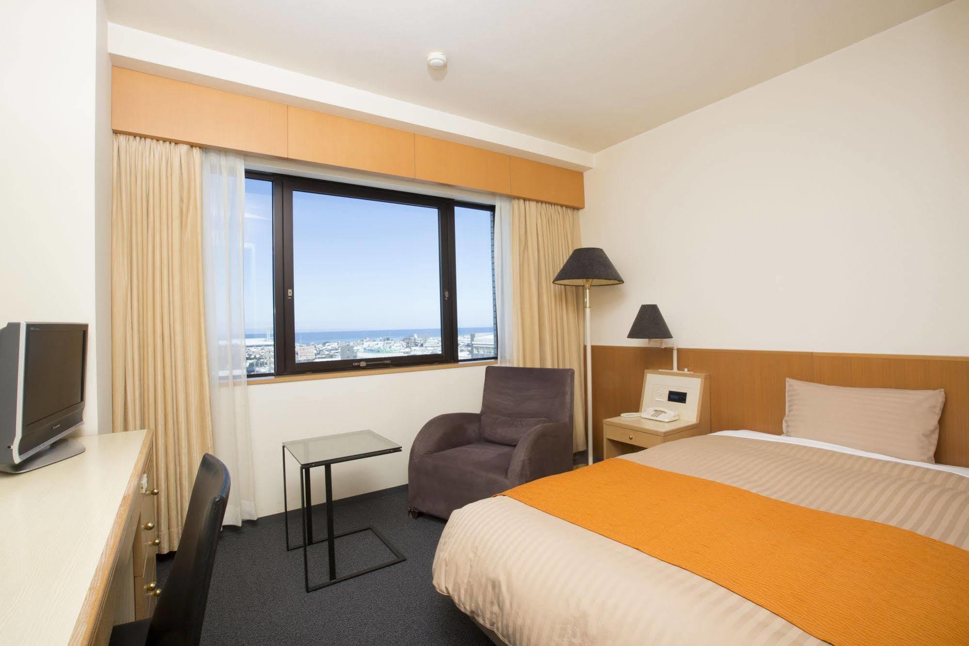 Hotel Granmirage Uozu Екстер'єр фото