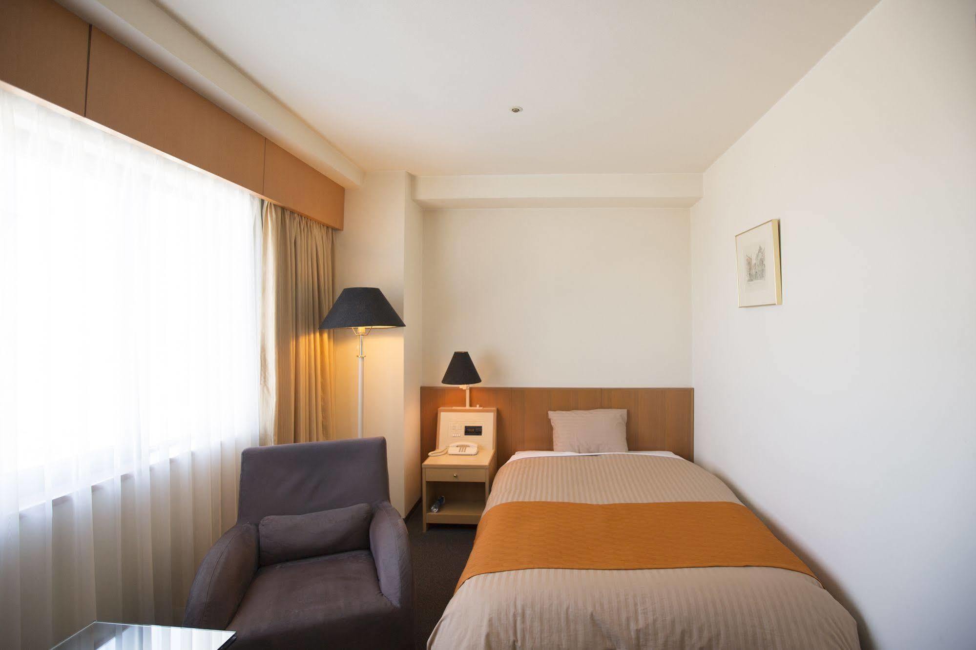 Hotel Granmirage Uozu Екстер'єр фото