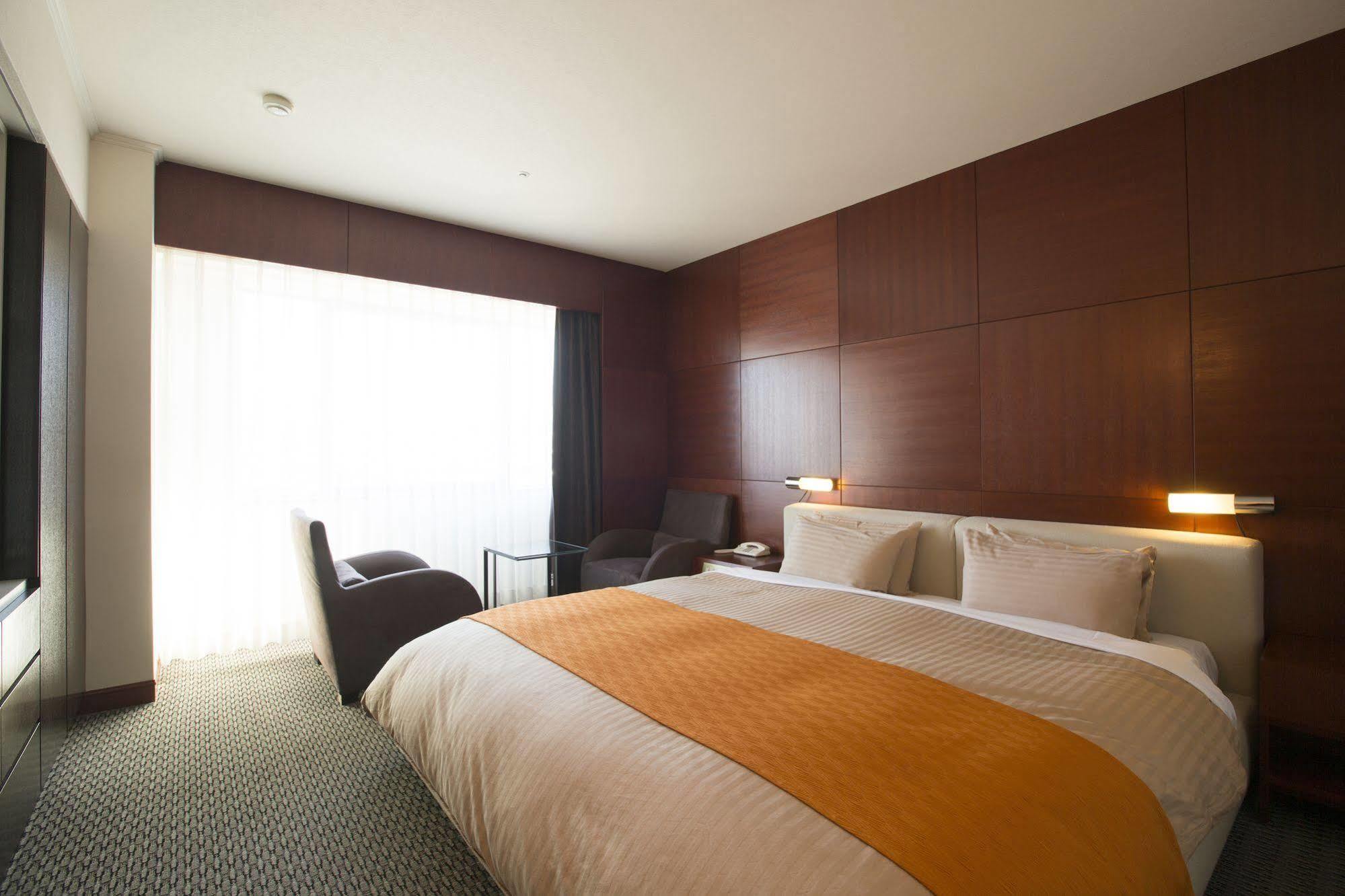 Hotel Granmirage Uozu Екстер'єр фото