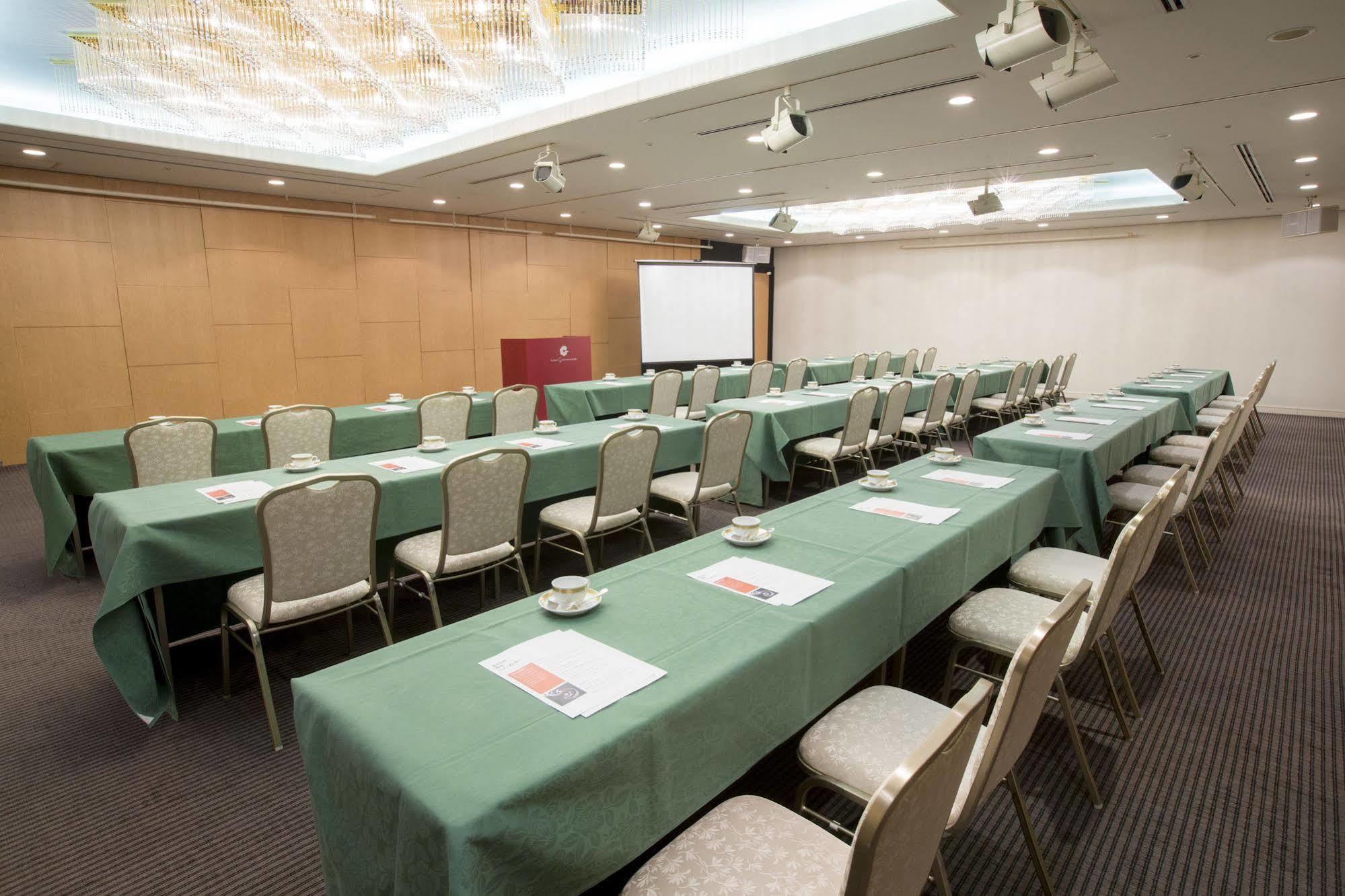 Hotel Granmirage Uozu Екстер'єр фото